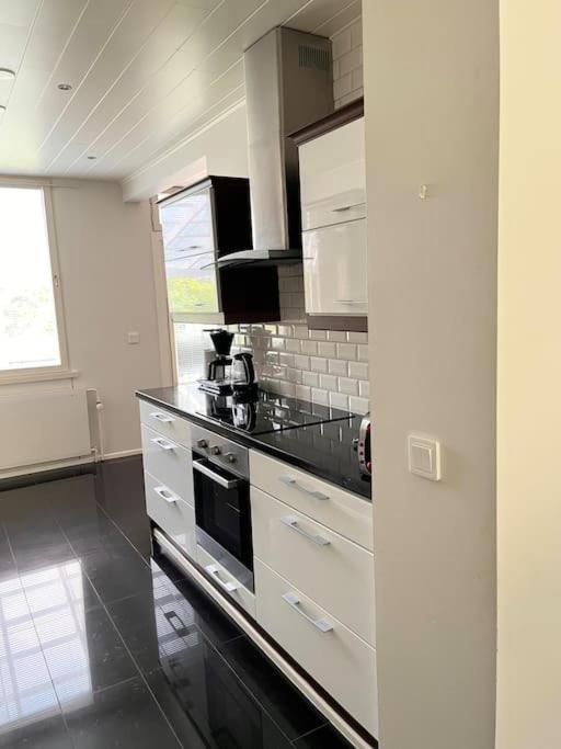 Cozy Near Santa Village W Free Parking Appartement